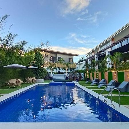 Casa La Silvinas Hotel & Event Resort タガイタイ エクステリア 写真